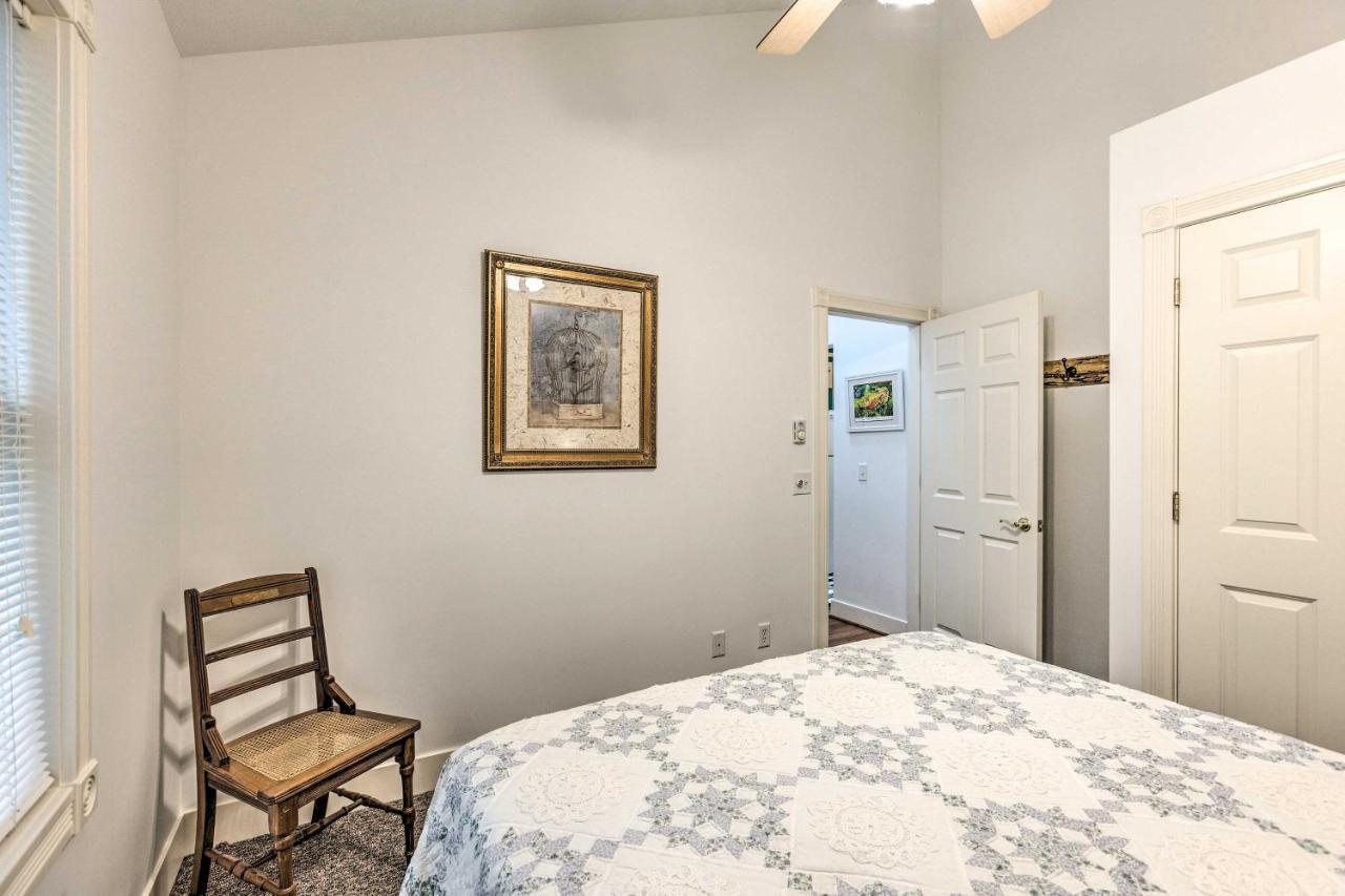 Couples Haven In Frankfort By Lake, Trails And Dtwn 외부 사진