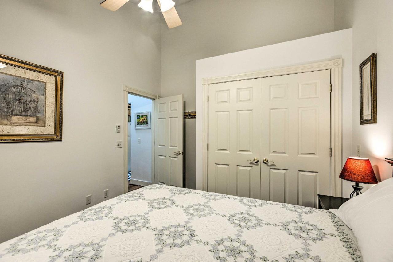 Couples Haven In Frankfort By Lake, Trails And Dtwn 외부 사진